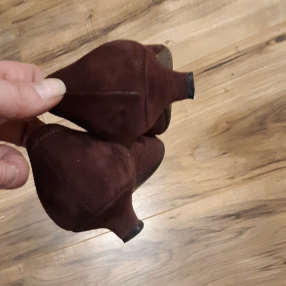 Vintage Prada Maroon Leather Kitten Heels. Made in Italy - Picture 5 of 8